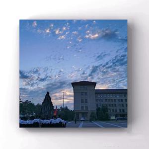 欧美老妇与小伙21P
